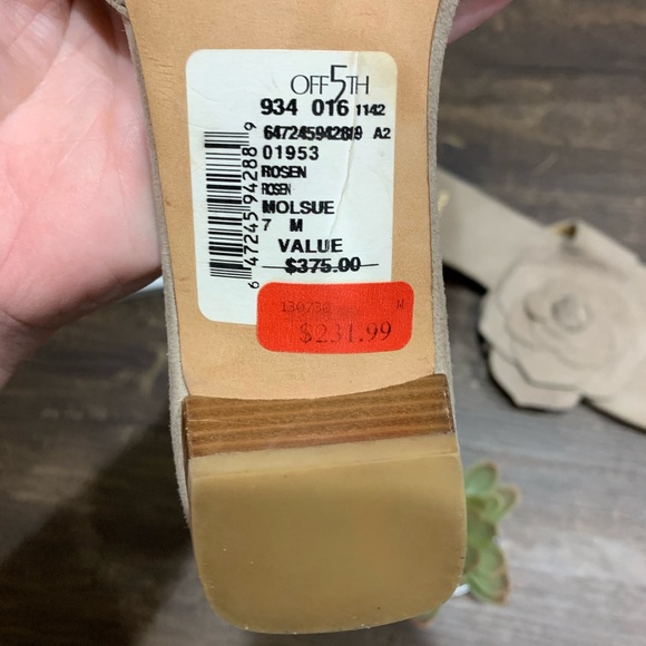 Stuart Weitzman Suede Flower Sandals Size 7 - Picture 6 of 8